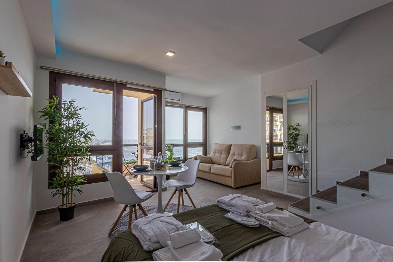 Beachfront With Spectacular Views And Swimming Pool Benalmádena Exterior foto