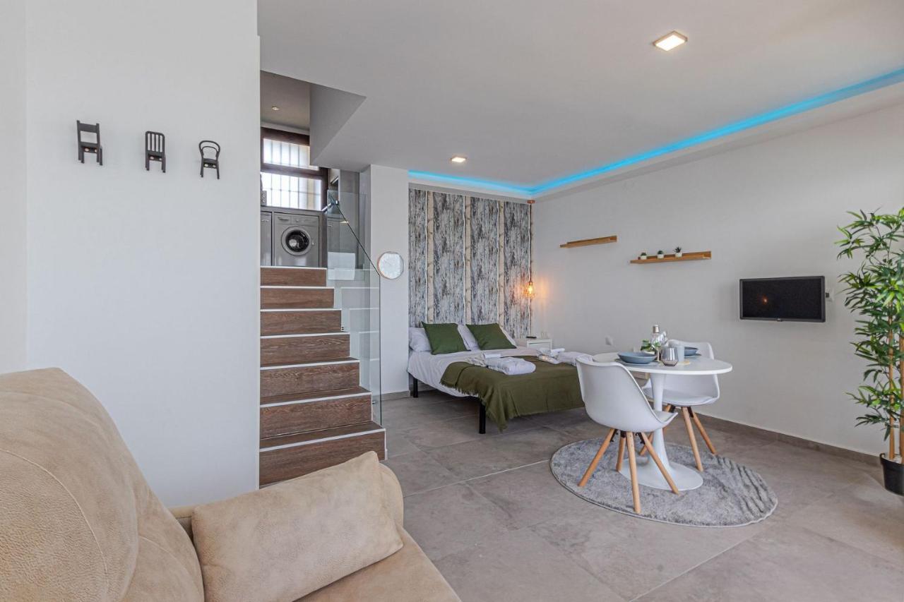 Beachfront With Spectacular Views And Swimming Pool Benalmádena Exterior foto
