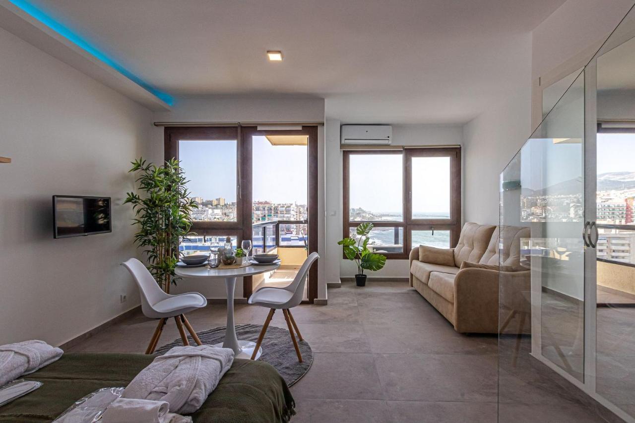 Beachfront With Spectacular Views And Swimming Pool Benalmádena Exterior foto