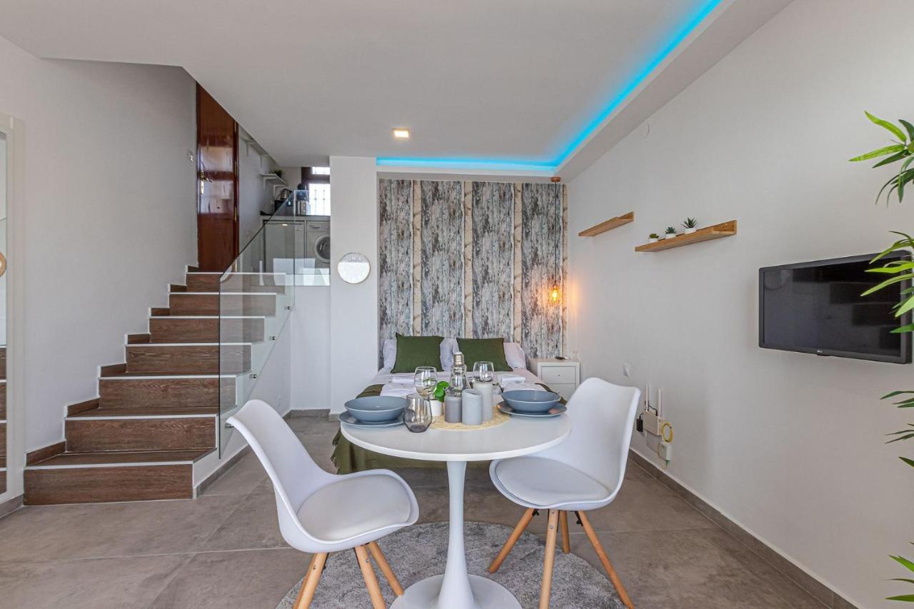 Beachfront With Spectacular Views And Swimming Pool Benalmádena Exterior foto