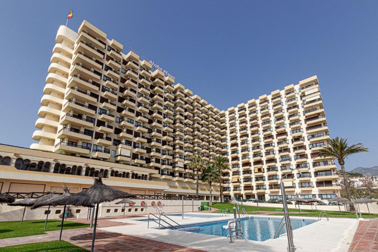 Beachfront With Spectacular Views And Swimming Pool Benalmádena Exterior foto