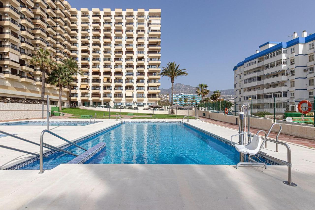 Beachfront With Spectacular Views And Swimming Pool Benalmádena Exterior foto