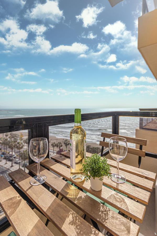 Beachfront With Spectacular Views And Swimming Pool Benalmádena Exterior foto